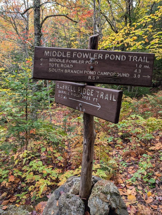 Sign point up Barrell Ridge Trail